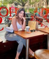 Estelle +971586877045